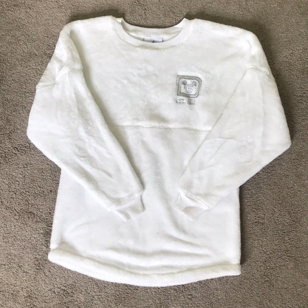 Disney World white fluffy sweatshirt☁️